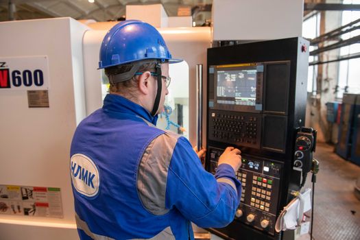 PEEK CNC Machining: Properties, Applications, and Supplier Guide
