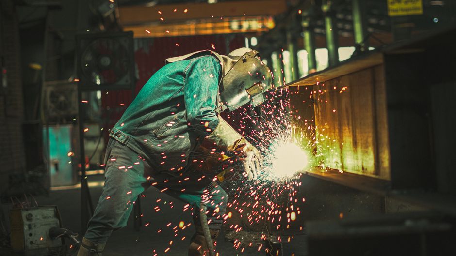 How to Accurately Estimate CNC Machining Cost Per Part: A Buyer&rsquo;s Guide